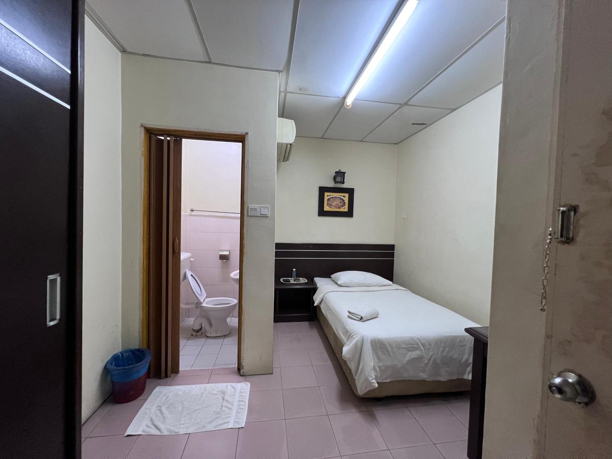 Seri Kemaman Inn, Chukai Terengganu ภายนอก รูปภาพ